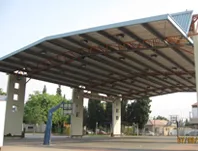 הרחקת יונים ממגרש כדורסל